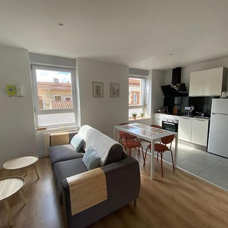 Family House - Centre Gare Apartment Руан Екстериор снимка