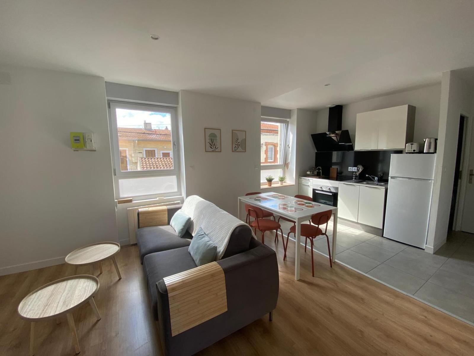 Family House - Centre Gare Apartment Руан Екстериор снимка