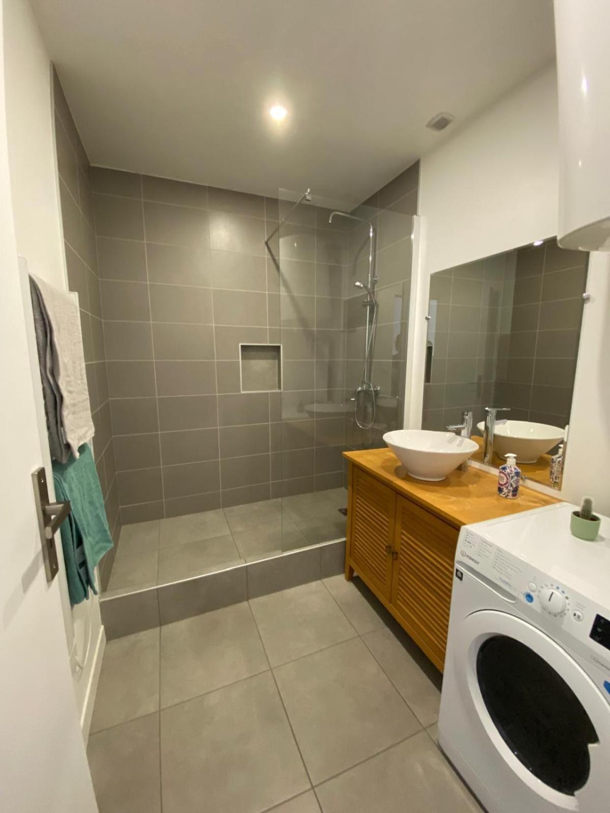 Family House - Centre Gare Apartment Руан Екстериор снимка